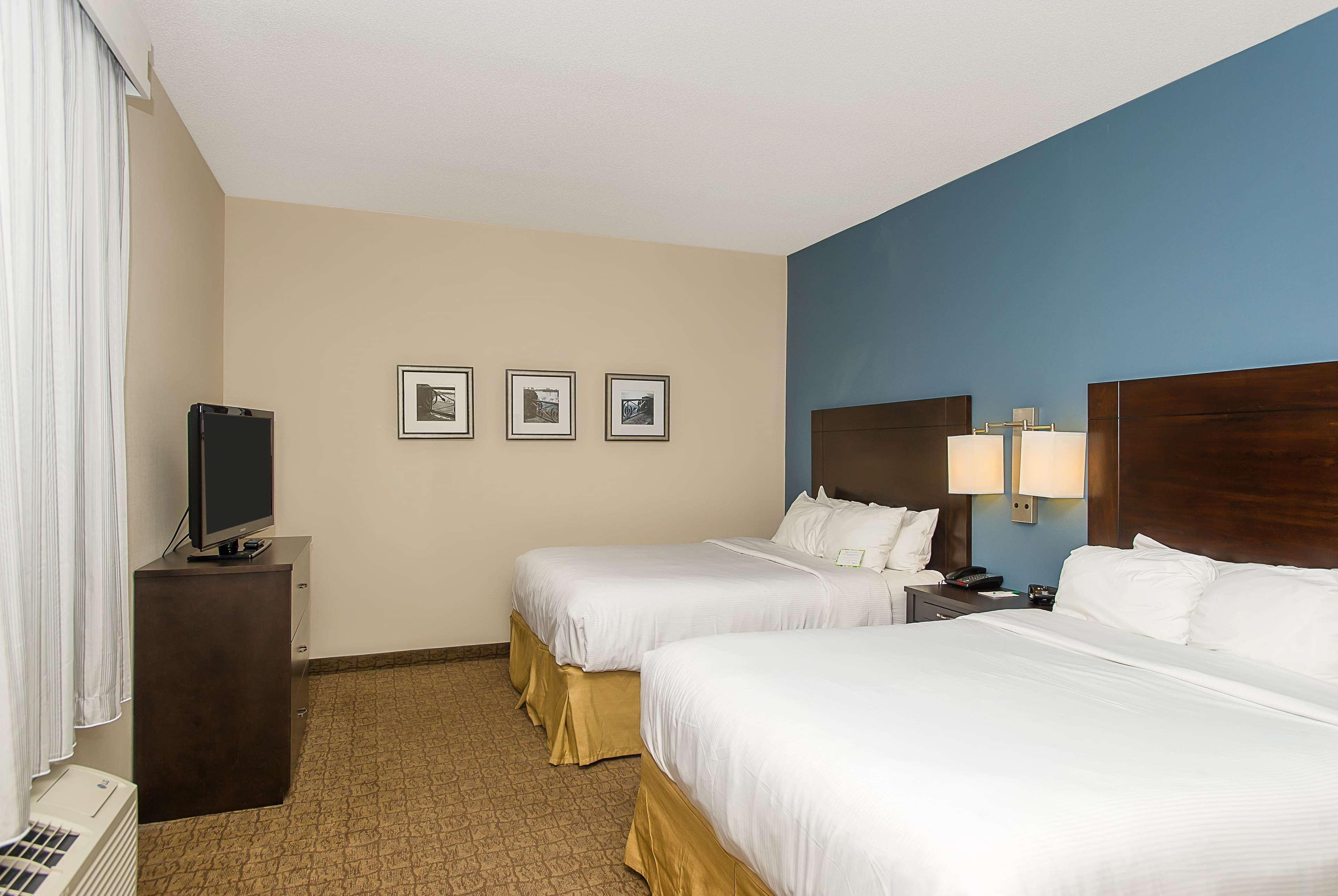 Wyndham Garden Niagara Falls Fallsview Экстерьер фото