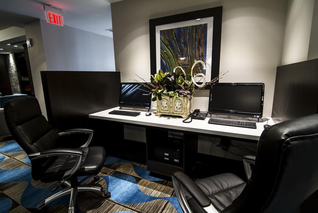 Wyndham Garden Niagara Falls Fallsview Экстерьер фото