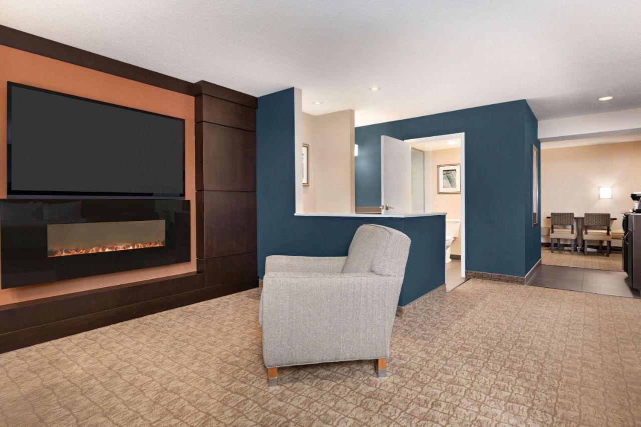 Wyndham Garden Niagara Falls Fallsview Экстерьер фото