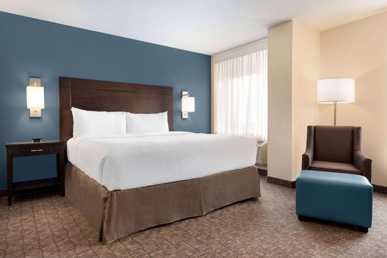 Wyndham Garden Niagara Falls Fallsview Экстерьер фото